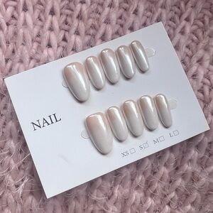 Pearlescent Nude Press-On Nails
